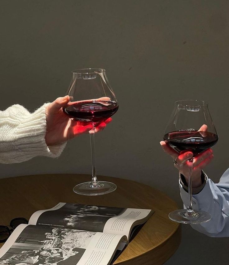 The Ultimate Guide to Wine Glasses: How to Pair Wine with the Perfect Cups